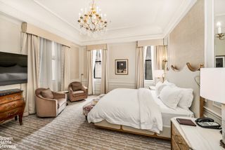 2 E 55th St # 835 # 31, New York City, NY 10022