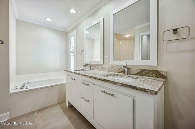 200 BERMUDA BAY Circle 202, Ponte Vedra Beach, FL 32082