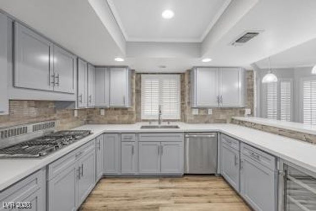 4932 Tierra Del Sol Drive, Las Vegas, NV 89113