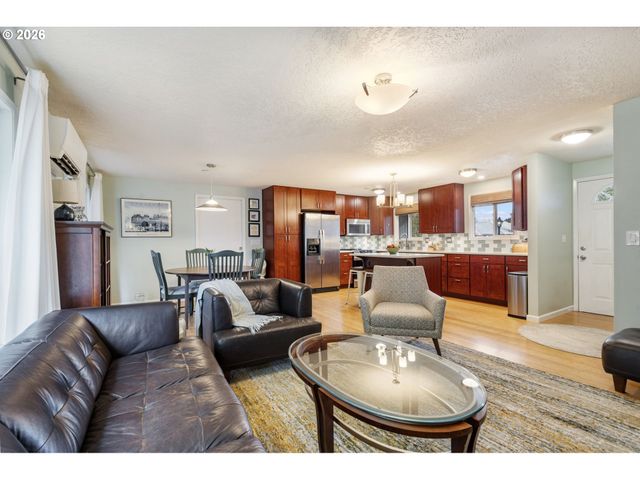 2743 Se 63RD Ave, Portland, OR 97206