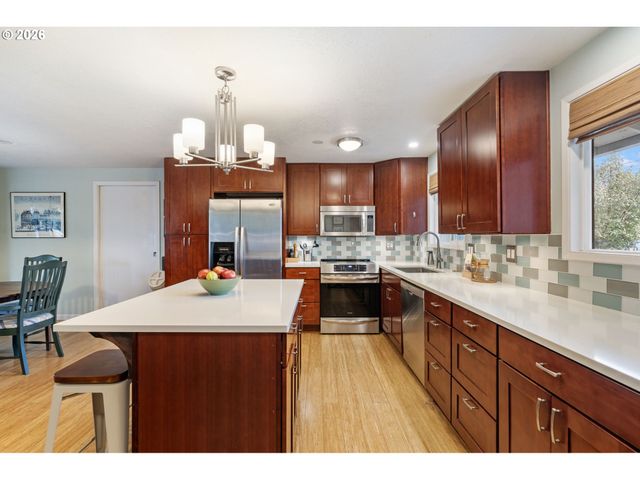 2743 Se 63RD Ave, Portland, OR 97206