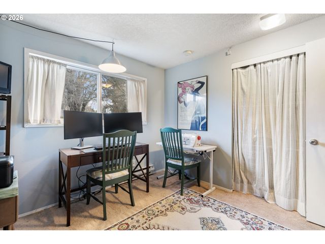 2743 Se 63RD Ave, Portland, OR 97206