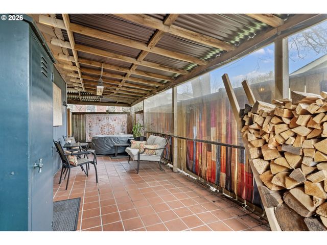 2743 Se 63RD Ave, Portland, OR 97206