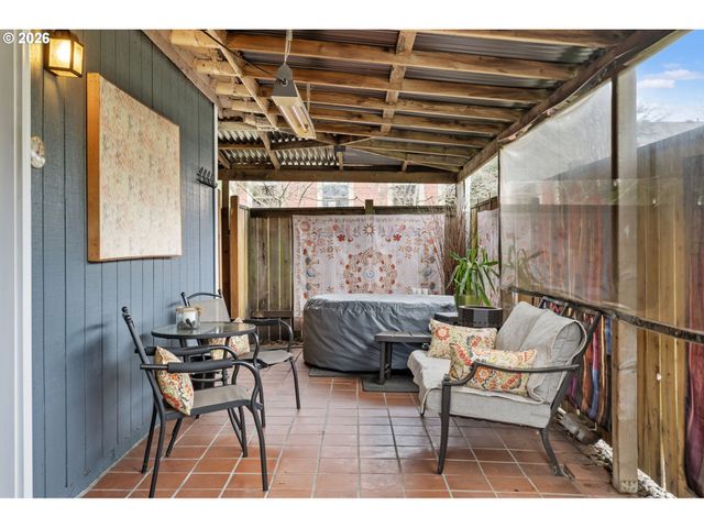 2743 Se 63RD Ave, Portland, OR 97206