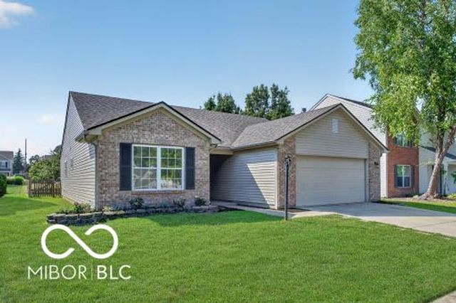 18907 Prairie Crossing Drive, Noblesville, IN 46062