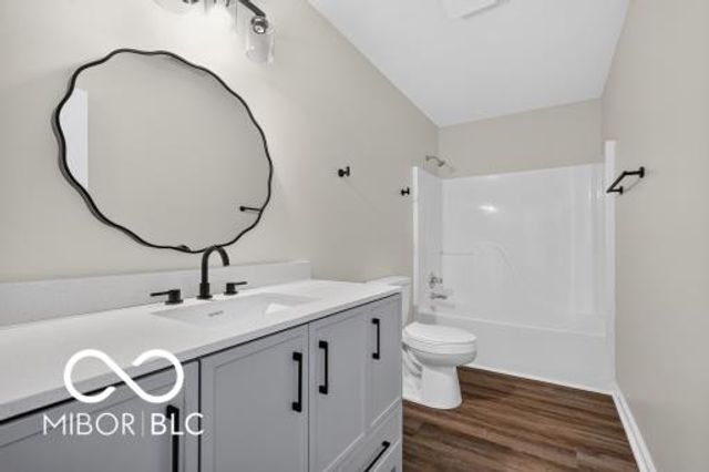 18907 Prairie Crossing Drive, Noblesville, IN 46062