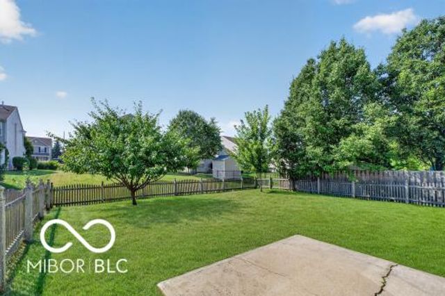 18907 Prairie Crossing Drive, Noblesville, IN 46062