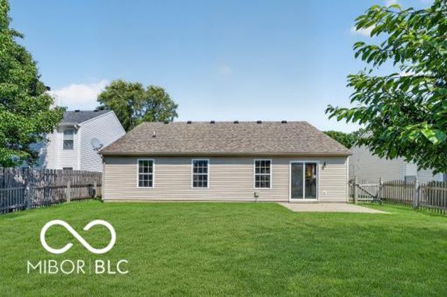 18907 Prairie Crossing Drive, Noblesville, IN 46062