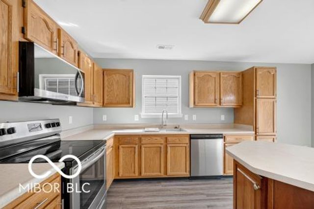 18907 Prairie Crossing Drive, Noblesville, IN 46062