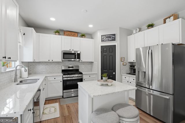 104 Farm Valley Drive, Canton, GA 30115