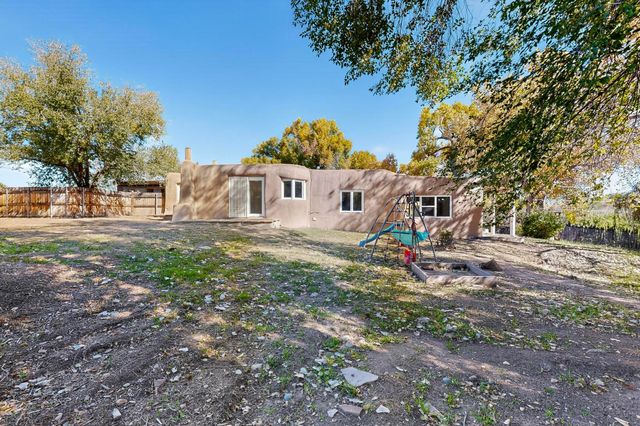 262 Los Pinos A, Santa Fe, NM 87507