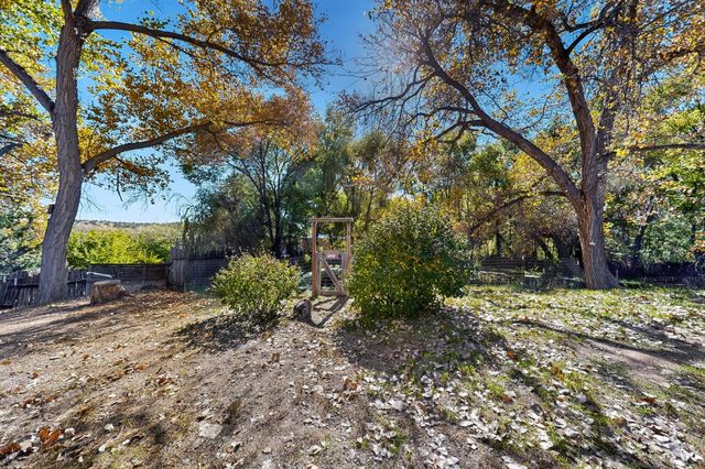 262 Los Pinos A, Santa Fe, NM 87507