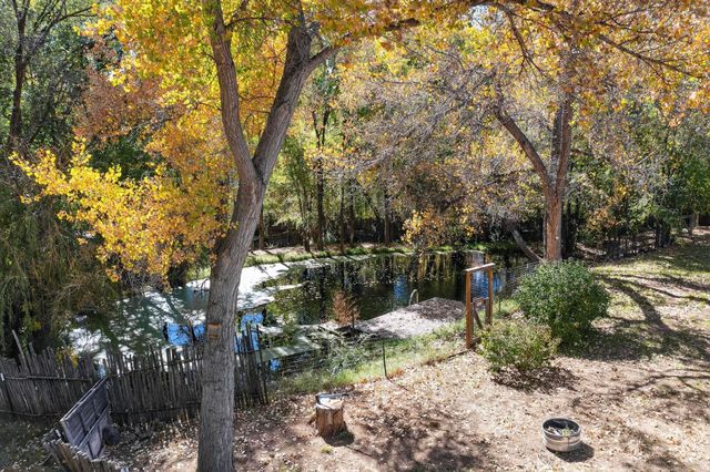 262 Los Pinos A, Santa Fe, NM 87507