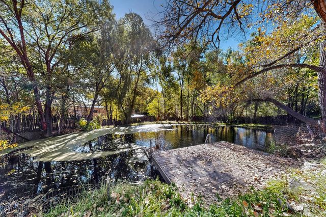 262 Los Pinos A, Santa Fe, NM 87507