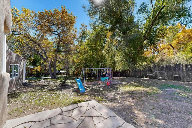 262 Los Pinos A, Santa Fe, NM 87507