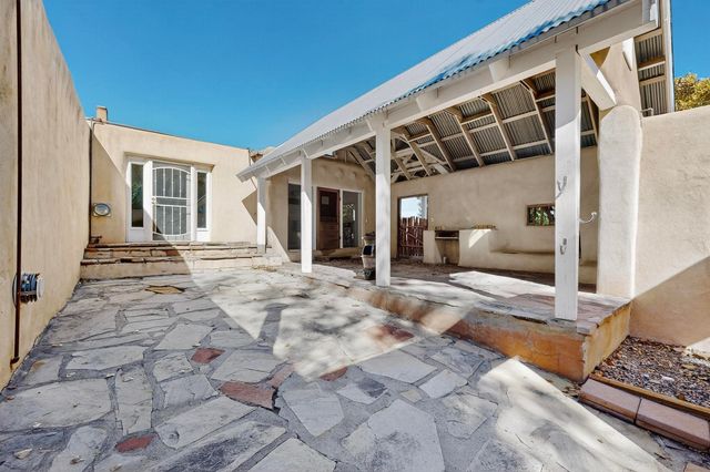 262 Los Pinos A, Santa Fe, NM 87507