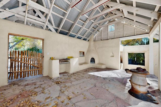 262 Los Pinos A, Santa Fe, NM 87507