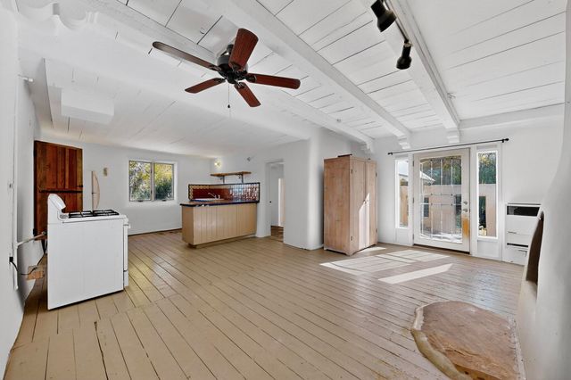 262 Los Pinos A, Santa Fe, NM 87507