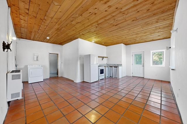 262 Los Pinos A, Santa Fe, NM 87507