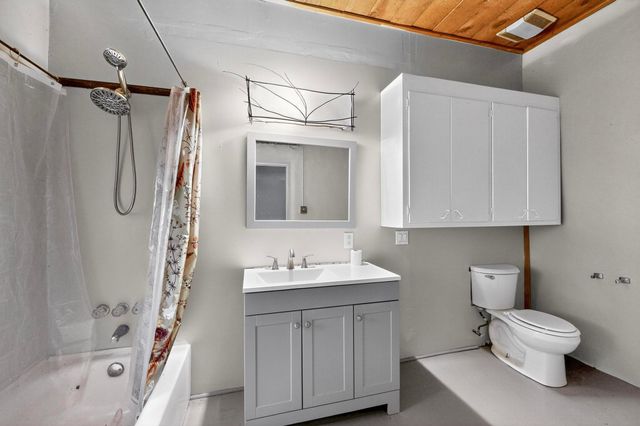 262 Los Pinos A, Santa Fe, NM 87507