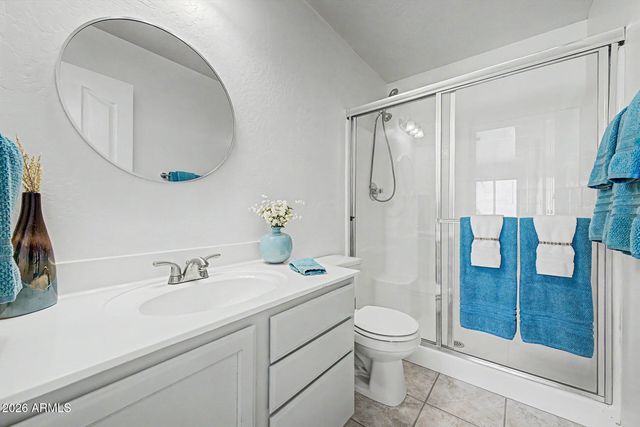 494 W DOUGLAS Avenue, Gilbert, AZ 85233