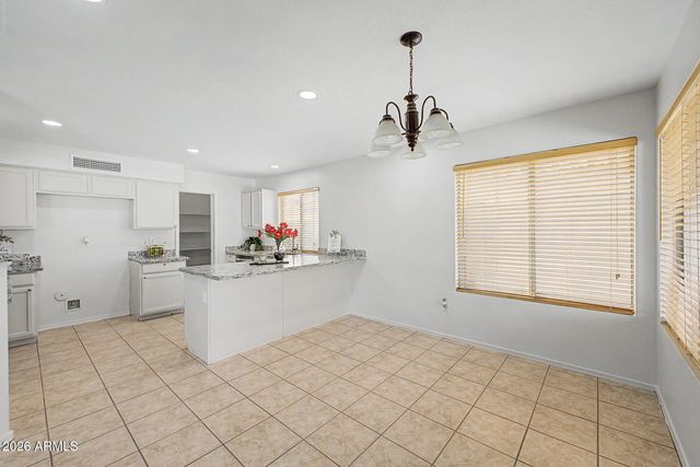 494 W DOUGLAS Avenue, Gilbert, AZ 85233