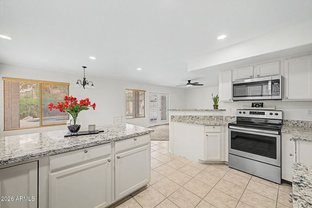 494 W DOUGLAS Avenue, Gilbert, AZ 85233