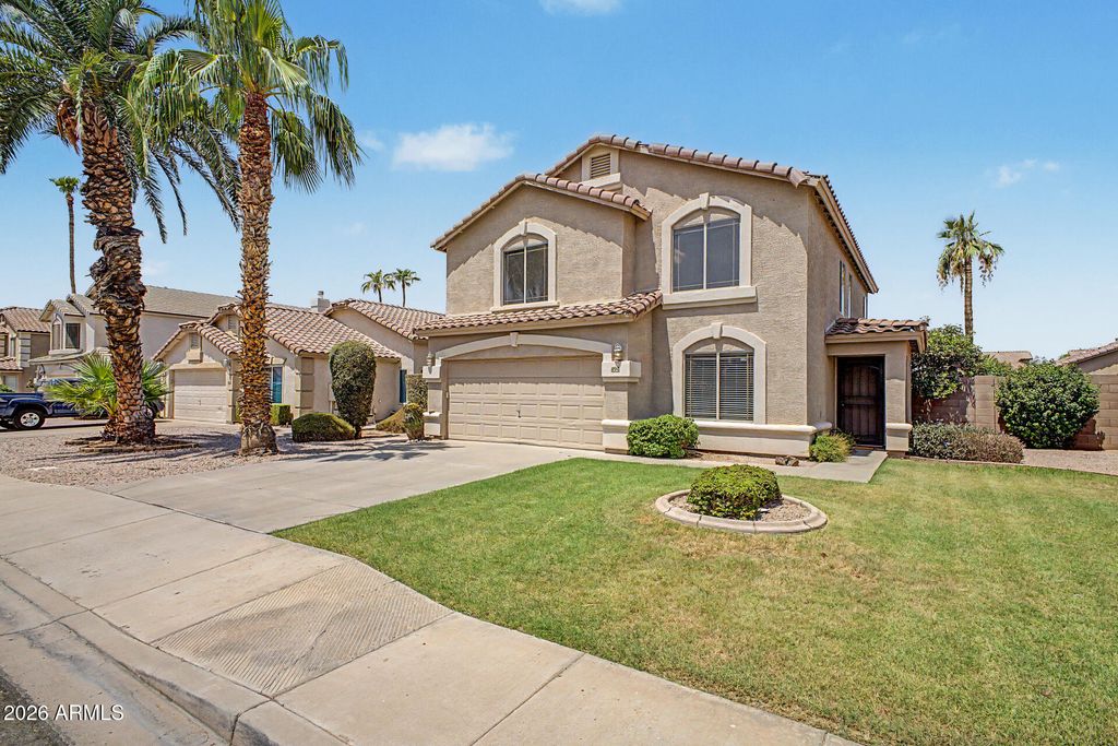 494 W DOUGLAS Avenue, Gilbert, AZ 85233