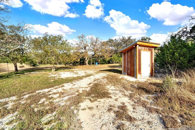197 two sisters, Medina, TX 78055
