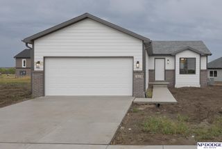 7610 N 50th Street, Lincoln, NE 68514
