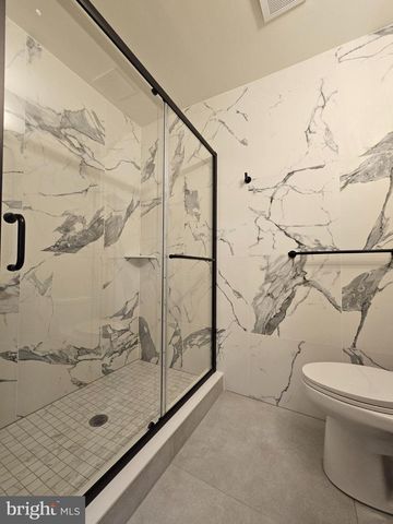 262 CLINTON CT, Holland, PA 18966