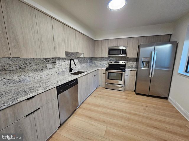 262 CLINTON CT, Holland, PA 18966