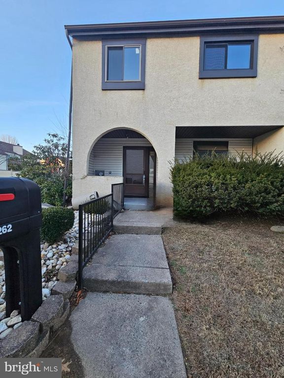 262 CLINTON CT, Holland, PA 18966