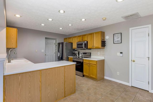 204 McDaniels Lane, Springboro, OH 45066