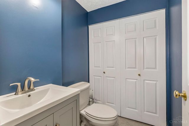 204 McDaniels Lane, Springboro, OH 45066