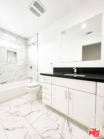 6732 Irvine Avenue, North Hollywood, CA 91606