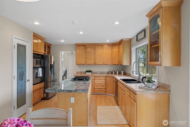 6211 116th Avenue NE, Kirkland, WA 98033