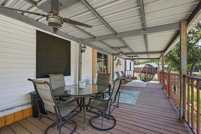 305 Ridgecrest Road, Pottsboro, TX 75076