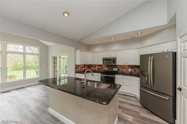 12195 Pheasant Run Circle, North Royalton, OH 44133