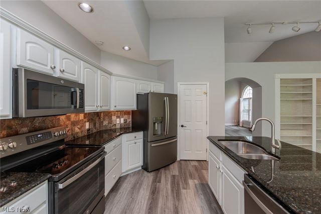 12195 Pheasant Run Circle, North Royalton, OH 44133