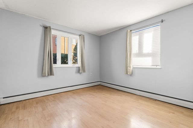 133 Warren St 3, Watertown, MA 02472