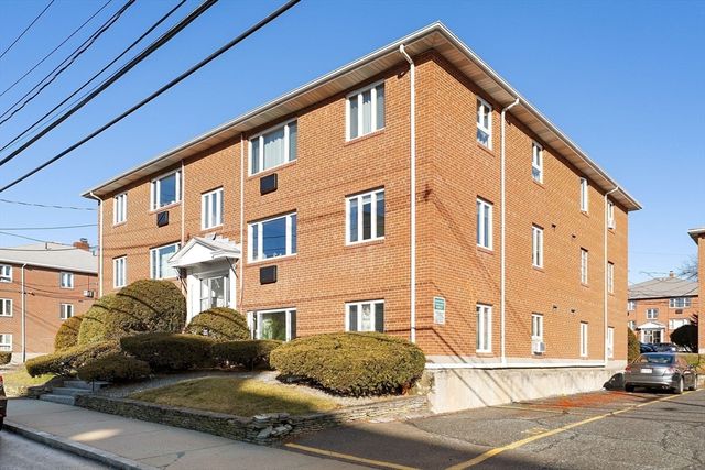 133 Warren St 3, Watertown, MA 02472