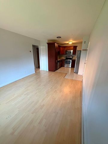 133 Warren St 3, Watertown, MA 02472