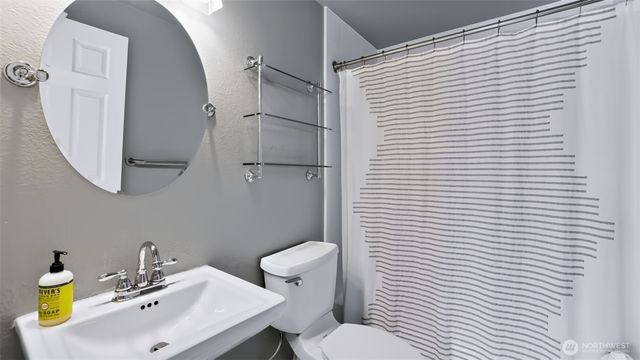 15832 SE 169th Place, Renton, WA 98058