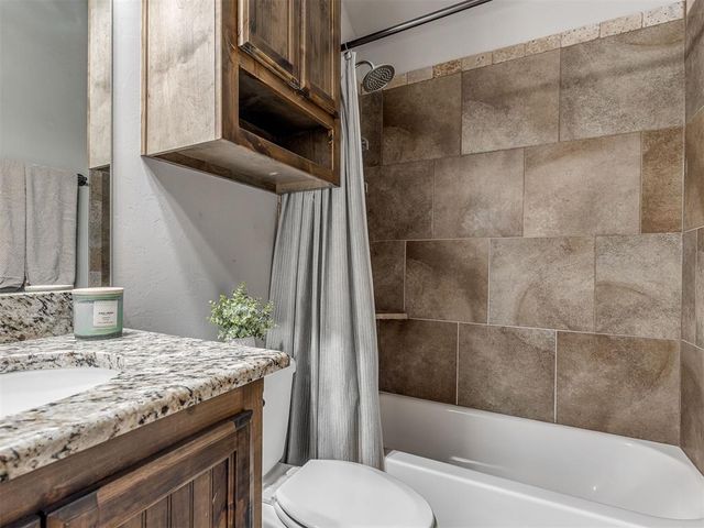 805 Bobcat Trail, Yukon, OK 73099