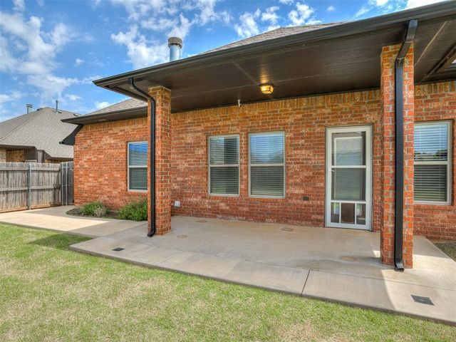 805 Bobcat Trail, Yukon, OK 73099