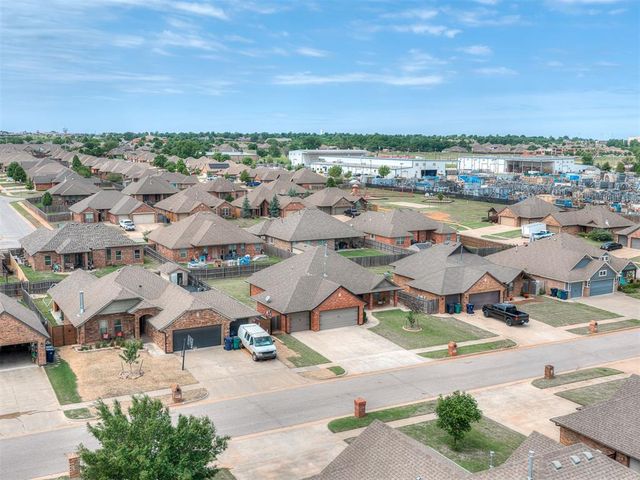 805 Bobcat Trail, Yukon, OK 73099