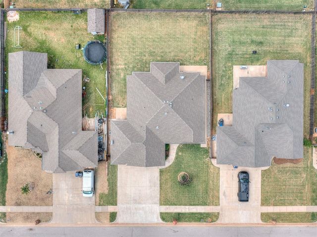 805 Bobcat Trail, Yukon, OK 73099