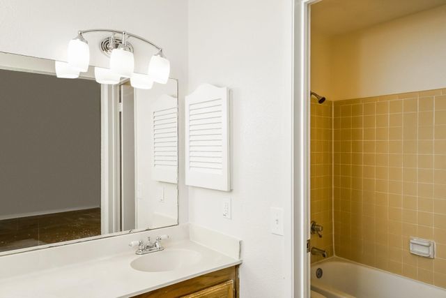 2850 Canary Lane, Humble, TX 77396