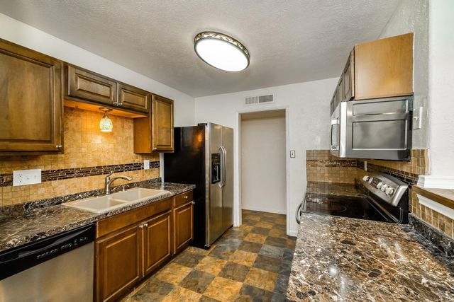 2850 Canary Lane, Humble, TX 77396